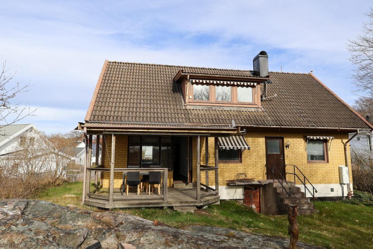 Workers House Near Volvo Göteborg